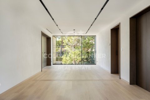 Сasa de 6 dormitorios en venta en Barcelona, Cataluña, Spain № 6033 - foto 14