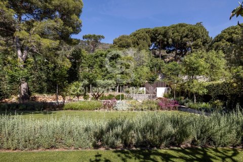 Сasa de 6 dormitorios en venta en Barcelona, Cataluña, Spain № 6033 - foto 13