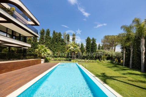 Сasa de 6 dormitorios en venta en Barcelona, Cataluña, Spain № 6033 - foto 3