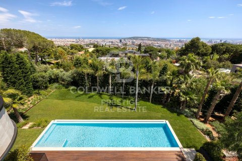 Сasa de 6 dormitorios en venta en Barcelona, Cataluña, Spain № 6033 - foto 4