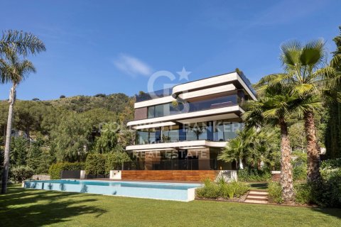 Сasa de 6 dormitorios en venta en Barcelona, Cataluña, Spain № 6033