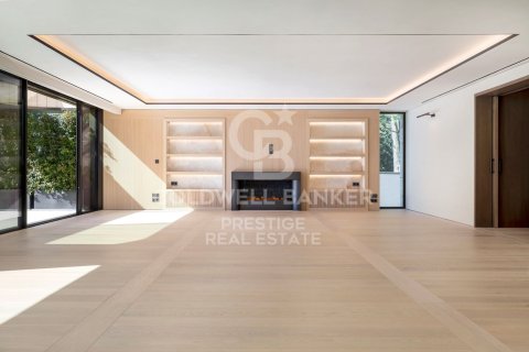 Сasa de 6 dormitorios en venta en Barcelona, Cataluña, Spain № 6033 - foto 5
