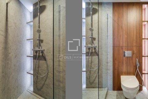 Apartamento de 4 dormitorios en venta en Barcelona, Cataluña, Spain № 4240 - foto 17