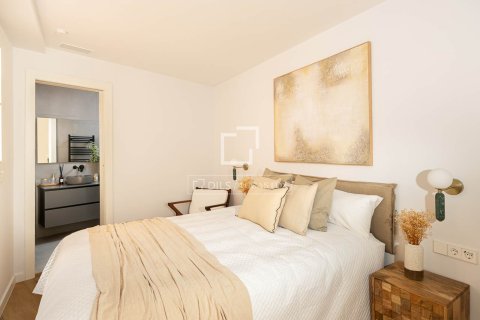 Apartamento de 3 dormitorios en venta en Barcelona, Cataluña, Spain № 4241 - foto 18
