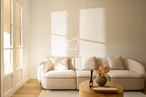 Apartamento de 3 dormitorios en venta en Barcelona, Cataluña, Spain № 4241 - foto 8