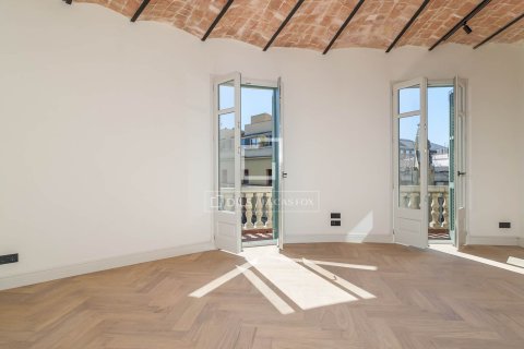 Apartamento de 3 dormitorios en venta en Barcelona, Cataluña, Spain № 4242 - foto 27