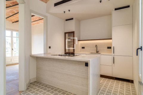 Apartamento de 3 dormitorios en venta en Barcelona, Cataluña, Spain № 4242 - foto 23