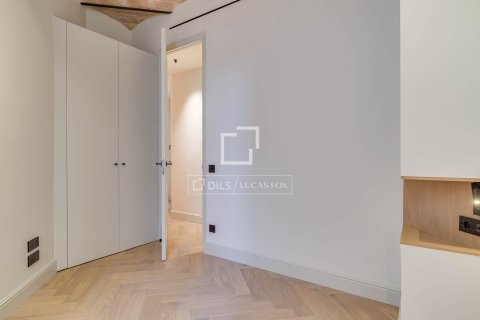 Apartamento de 3 dormitorios en venta en Barcelona, Cataluña, Spain № 4242 - foto 16