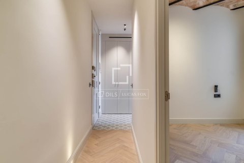 Apartamento de 3 dormitorios en venta en Barcelona, Cataluña, Spain № 4242 - foto 18