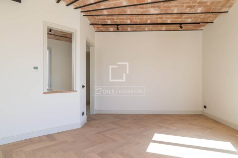 Apartamento de 3 dormitorios en venta en Barcelona, Cataluña, Spain № 4242 - foto 30