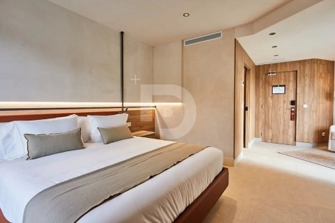 Hotel de 4992 m² en venta en Cataluña, Spain № 4561 - foto 11