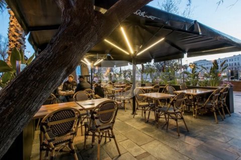 Cafetería / restaurante de 100 m² en venta en Ciudad Vieja, Barcelona, Cataluña, Spain № 4563 - foto 2