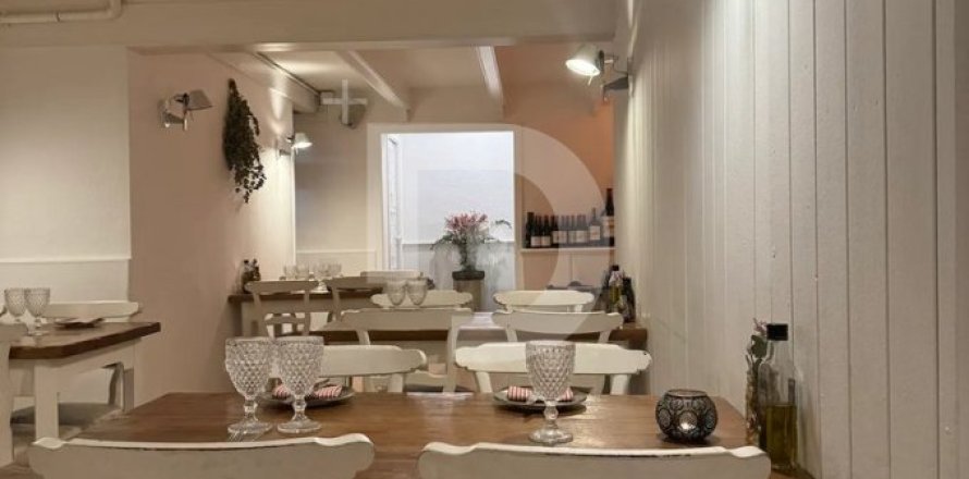 Propiedad comercial de 290 m² en venta en L'Eixample, Barcelona, Cataluña, Spain № 4559