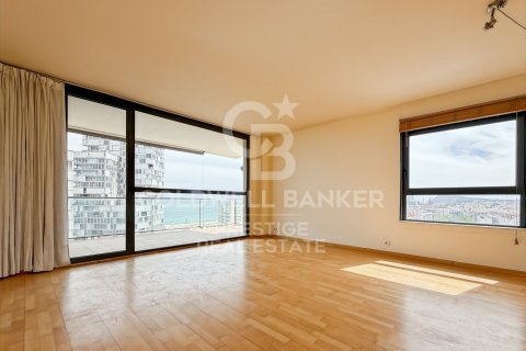 Apartamento de 4 dormitorios en venta en Barcelona, Cataluña, Spain № 7792 - foto 26