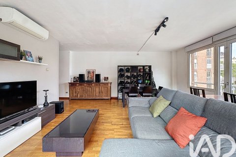 Apartamento de 3 dormitorios en venta en Barcelona, Cataluña, Spain № 4705 - foto 7