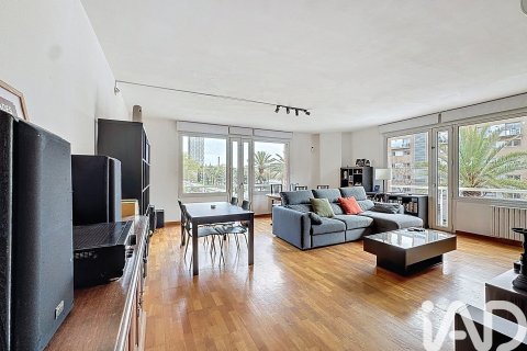Apartamento de 3 dormitorios en venta en Barcelona, Cataluña, Spain № 4705 - foto 9