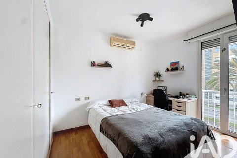 Apartamento de 3 dormitorios en venta en Barcelona, Cataluña, Spain № 4705 - foto 14