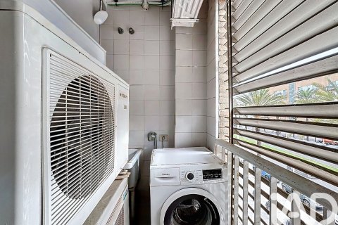 Apartamento de 3 dormitorios en venta en Barcelona, Cataluña, Spain № 4705 - foto 12