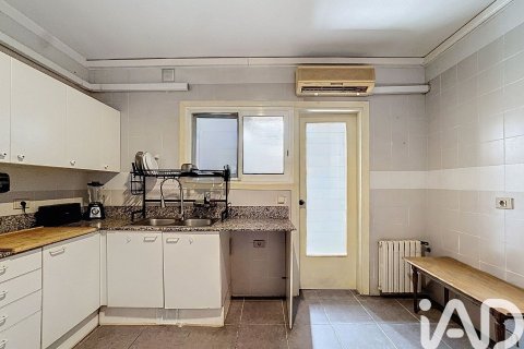 Apartamento de 3 dormitorios en venta en Barcelona, Cataluña, Spain № 4705 - foto 10