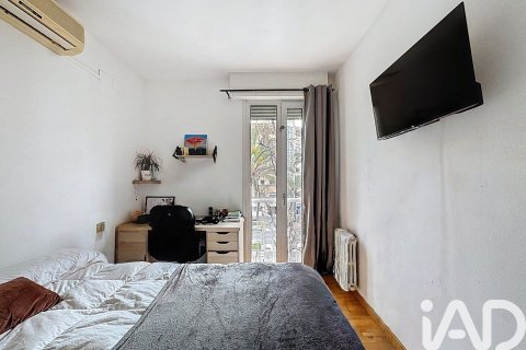 Apartamento de 3 dormitorios en venta en Barcelona, Cataluña, Spain № 4705 - foto 13