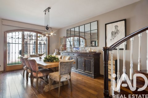 Сasa de 11 dormitorios en venta en Castellar del Vallès, Barcelona, Cataluña, Spain № 4706 - foto 30