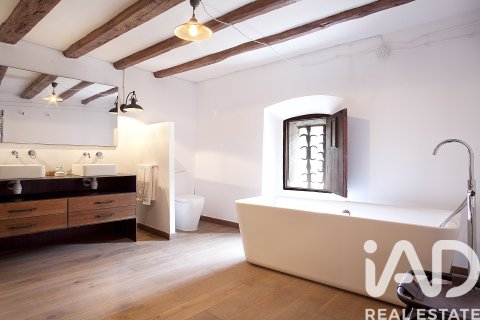 Сasa de 11 dormitorios en venta en Castellar del Vallès, Barcelona, Cataluña, Spain № 4706 - foto 12