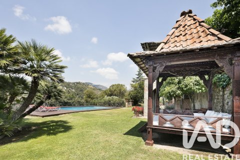 Сasa de 11 dormitorios en venta en Castellar del Vallès, Barcelona, Cataluña, Spain № 4706 - foto 23