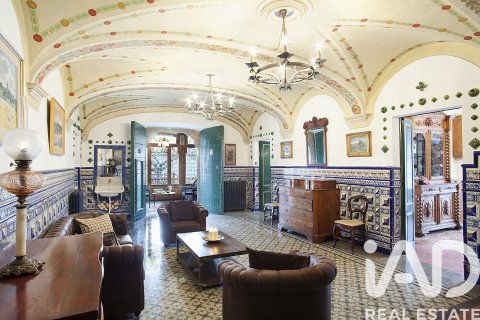 Сasa de 11 dormitorios en venta en Castellar del Vallès, Barcelona, Cataluña, Spain № 4706 - foto 6