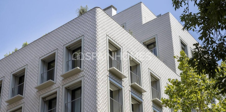 Apartamento de 2 dormitorios en venta en Barcelona, Cataluña, Spain № 1774