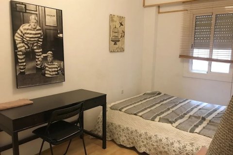 Apartamento de 4 dormitorios en venta en Barcelona, Cataluña, Spain № 1776 - foto 14
