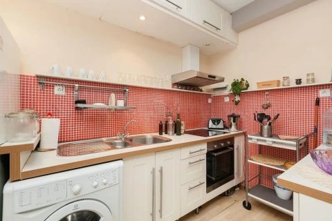 Apartamento de 4 dormitorios en venta en Barcelona, Cataluña, Spain № 1776 - foto 9