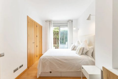 Apartamento de 2 dormitorios en venta en Sant Cugat del Vallès, Barcelona, Cataluña, Spain № 1777 - foto 16