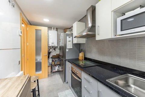 Apartamento de 2 dormitorios en venta en Sant Cugat del Vallès, Barcelona, Cataluña, Spain № 1777 - foto 11