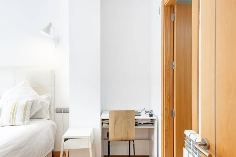 Apartamento de 2 dormitorios en venta en Sant Cugat del Vallès, Barcelona, Cataluña, Spain № 1777 - foto 20