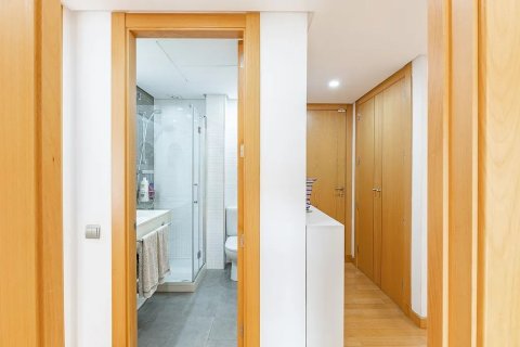Apartamento de 2 dormitorios en venta en Sant Cugat del Vallès, Barcelona, Cataluña, Spain № 1777 - foto 27