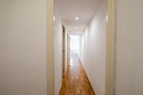 3 bedrooms apartment for sale in Barcelona, Catalonia, Spain № 6245 - photo 20