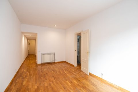 3 bedrooms apartment for sale in Barcelona, Catalonia, Spain № 6245 - photo 7