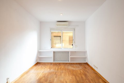 3 bedrooms apartment for sale in Barcelona, Catalonia, Spain № 6245 - photo 5