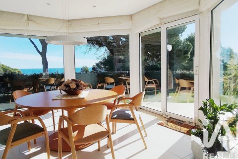 Сasa de 6 dormitorios en venta en Torredembarra, Tarragona, Cataluña, Spain № 4653 - foto 11
