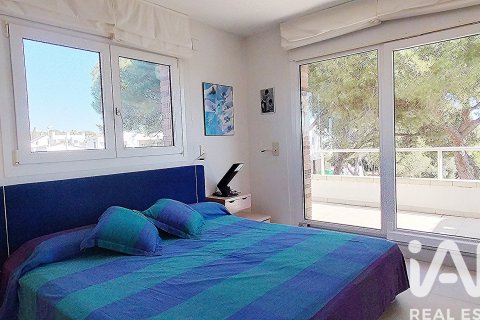 Сasa de 6 dormitorios en venta en Torredembarra, Tarragona, Cataluña, Spain № 4653 - foto 24