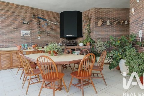 Сasa de 6 dormitorios en venta en Torredembarra, Tarragona, Cataluña, Spain № 4653 - foto 4