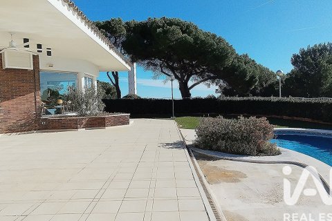 Сasa de 6 dormitorios en venta en Torredembarra, Tarragona, Cataluña, Spain № 4653 - foto 2