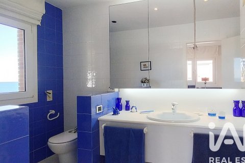 Сasa de 6 dormitorios en venta en Torredembarra, Tarragona, Cataluña, Spain № 4653 - foto 25