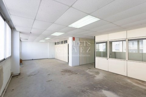 285 sq.m. office for sale in Sant Marti, Barcelona, Catalonia, Spain № 2244 - photo 8
