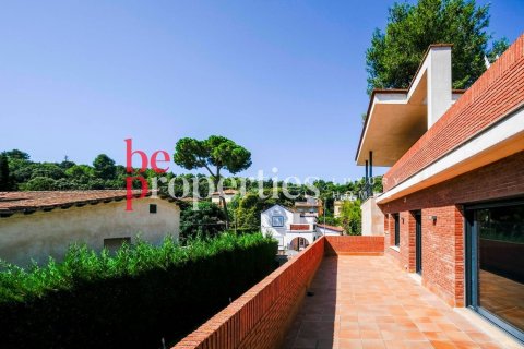 Сasa de 6 dormitorios en venta en Sant Cugat del Vallès, Barcelona, Cataluña, Spain № 2240 - foto 11