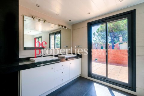 Сasa de 6 dormitorios en venta en Sant Cugat del Vallès, Barcelona, Cataluña, Spain № 2240 - foto 26