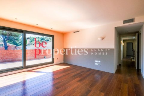 Сasa de 6 dormitorios en venta en Sant Cugat del Vallès, Barcelona, Cataluña, Spain № 2240 - foto 16
