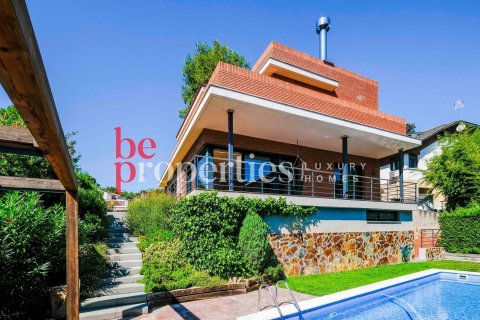 Сasa de 6 dormitorios en venta en Sant Cugat del Vallès, Barcelona, Cataluña, Spain № 2240