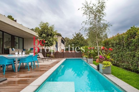 Сasa de 6 dormitorios en venta en Sant Cugat del Vallès, Barcelona, Cataluña, Spain № 2243 - foto 4