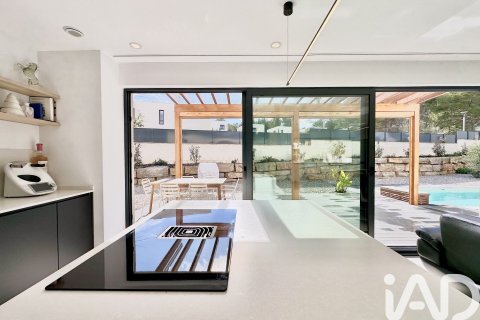 Сasa de 4 dormitorios en venta en Sant Pere de Ribes, Barcelona, Cataluña, Spain № 7466 - foto 4